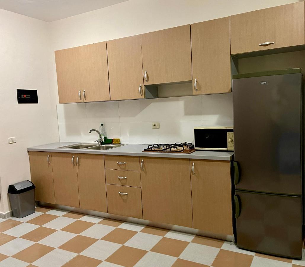 Lovely Studio Apartment Beachfront Драч Екстериор снимка